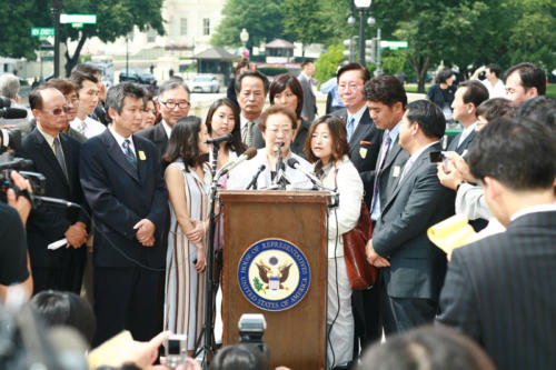 20070730 Press Conference after H.Res.121 passed