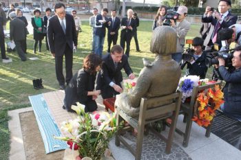 20140201-Ed-Royce-Incense-offering-2