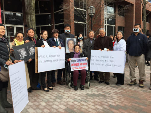 20150427 Yongsoo Lee and supporters at Harvard